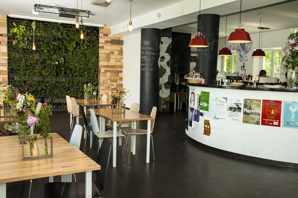 Wilson Hostel Warszawa Esterno foto